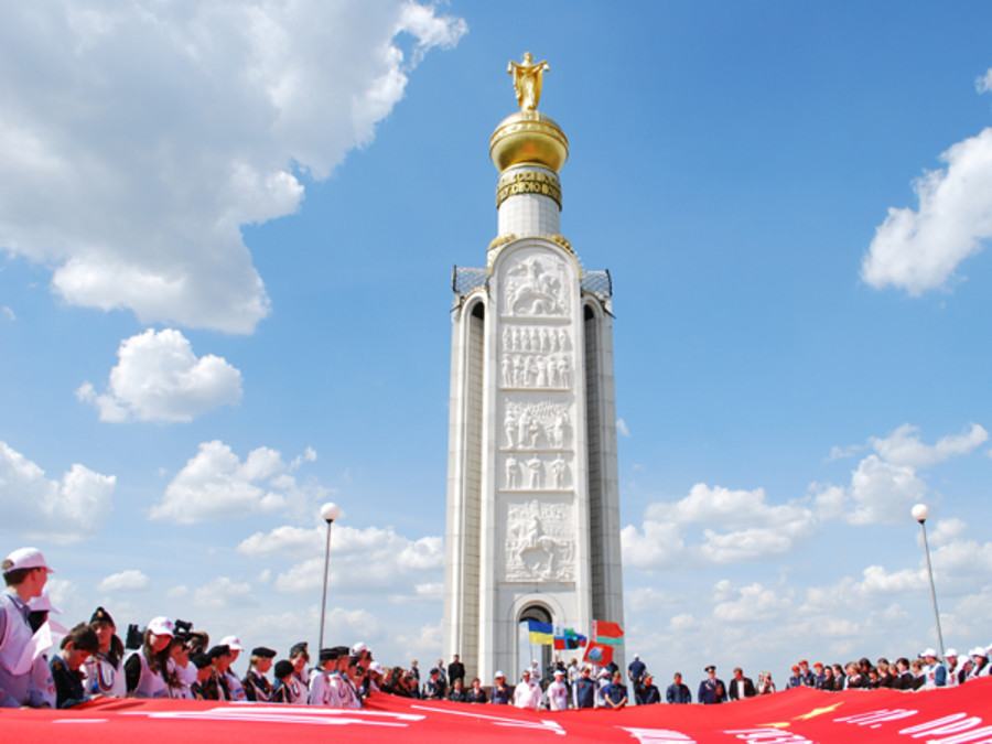 Знамя Победы встретили в Белгороде