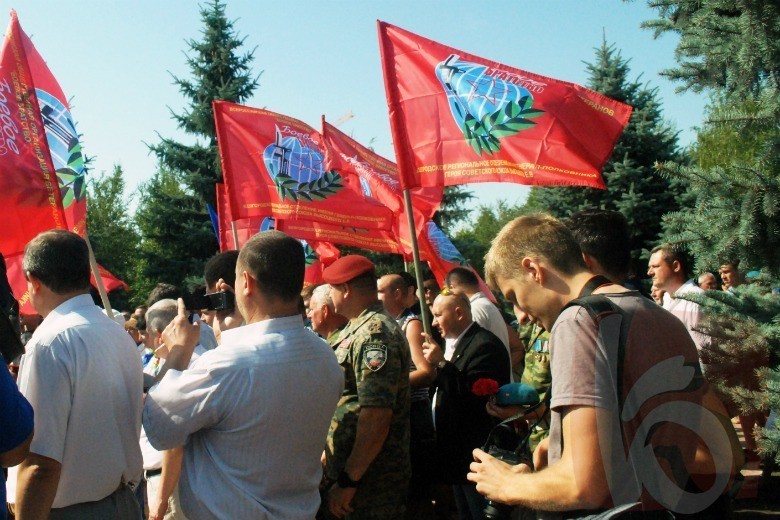 Открытие памятника, погибших в локальных воинах